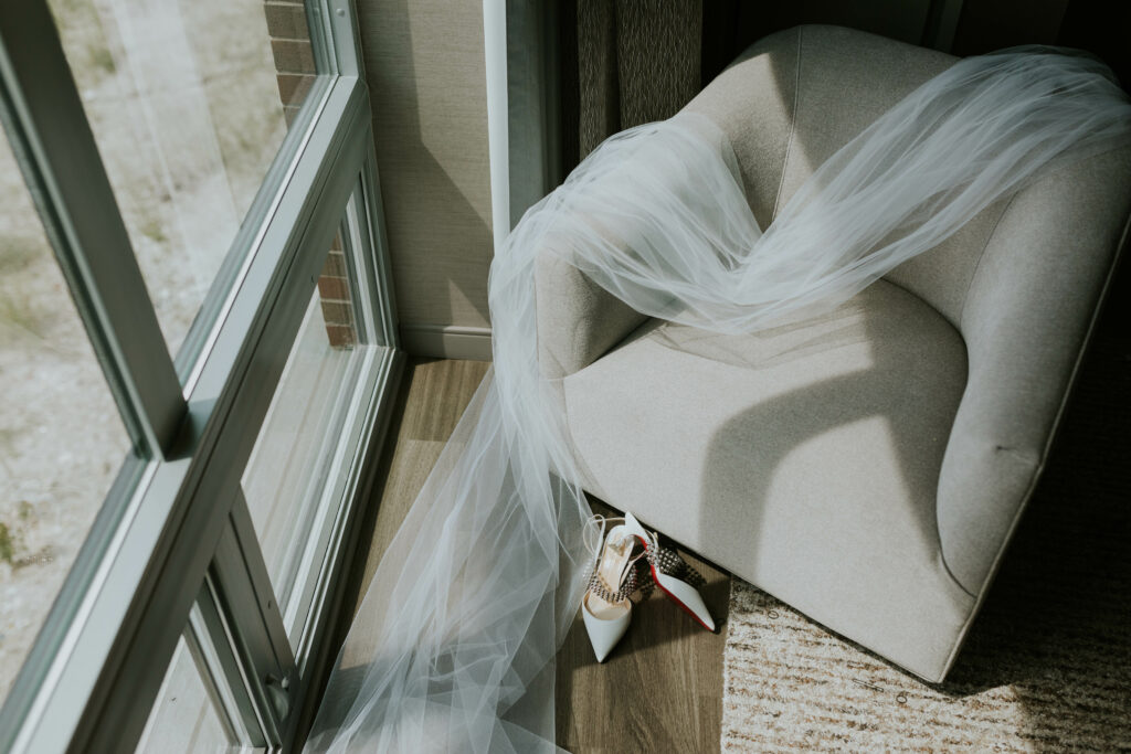 Veil and wedding shoes